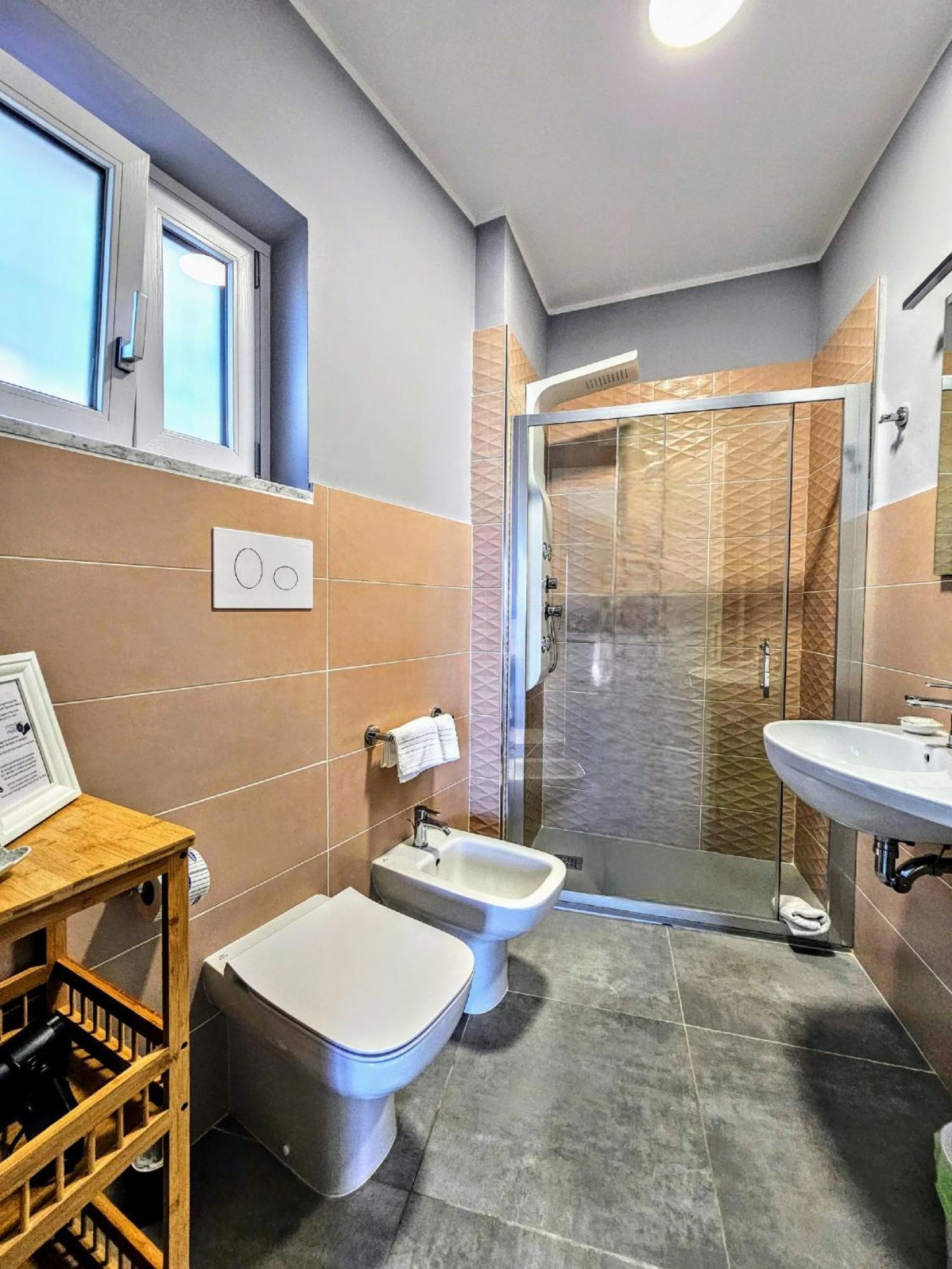 A Casa Di Alessandra - Rooms กัสเตลลาบาเต ภายนอก รูปภาพ