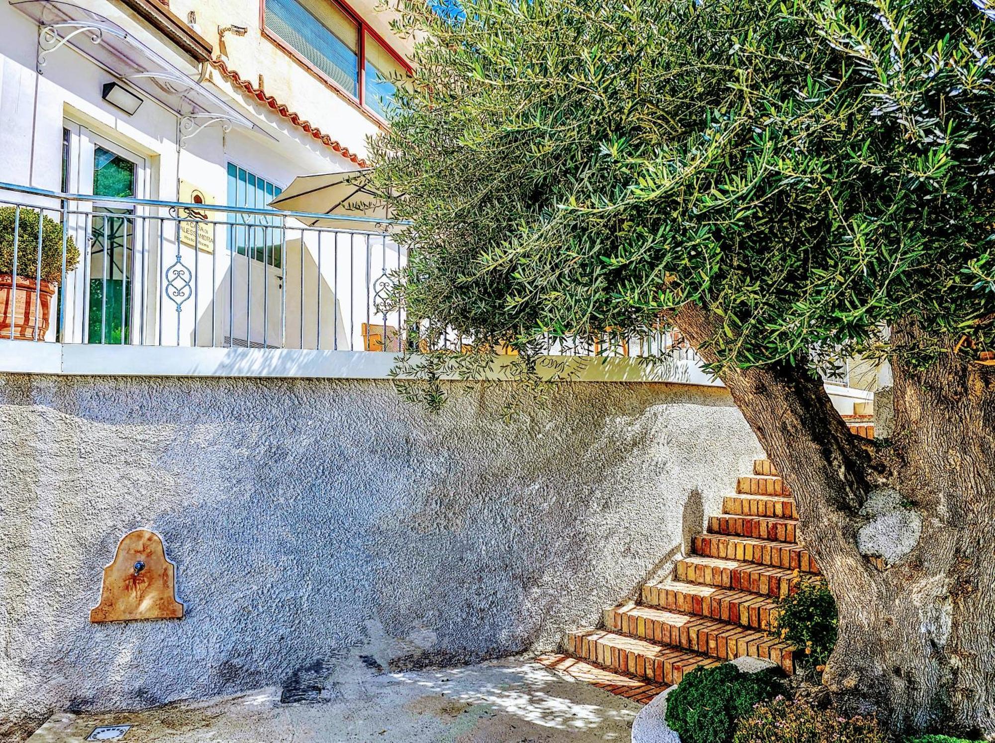A Casa Di Alessandra - Rooms กัสเตลลาบาเต ภายนอก รูปภาพ